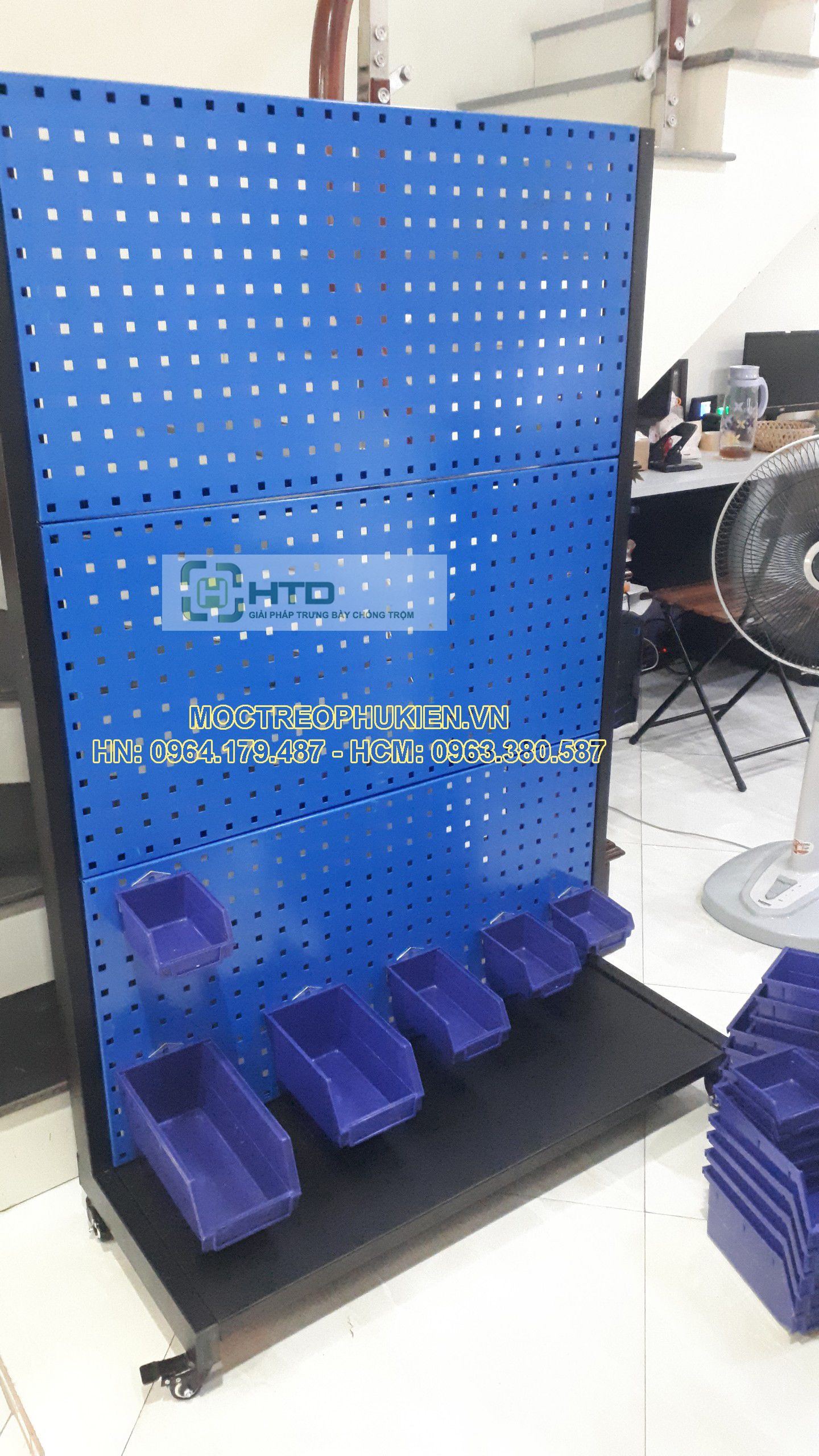 kệ dụng cụ có bánh xe