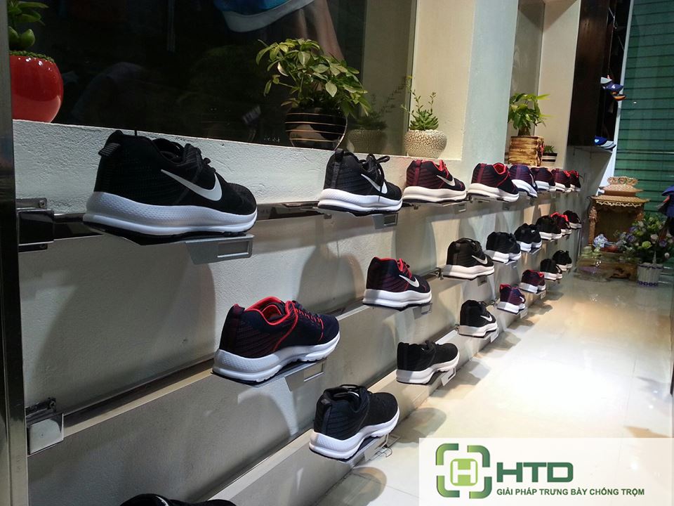 giá treo giày cài thanh inox