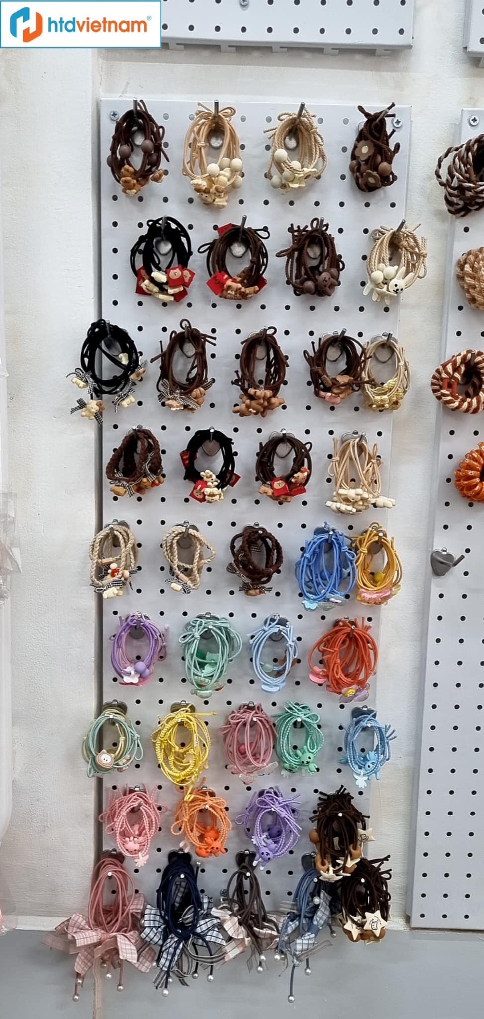 kệ treo phụ kiện