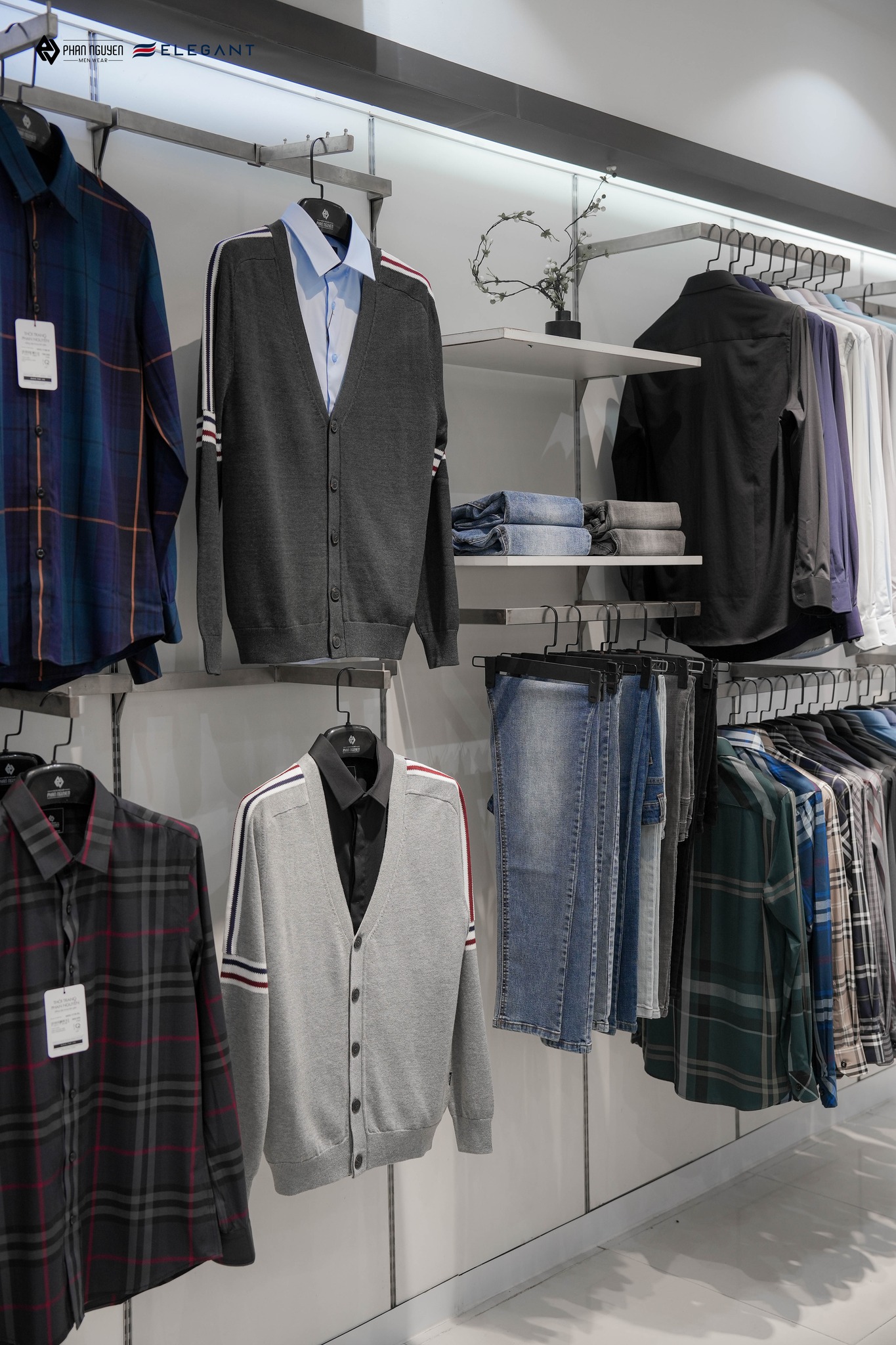 kệ treo quần áo