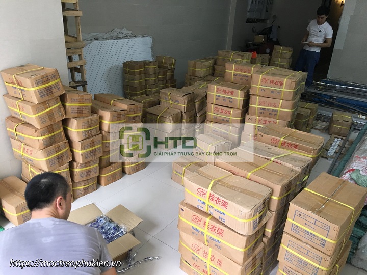 moc treo phu kien thoi trang