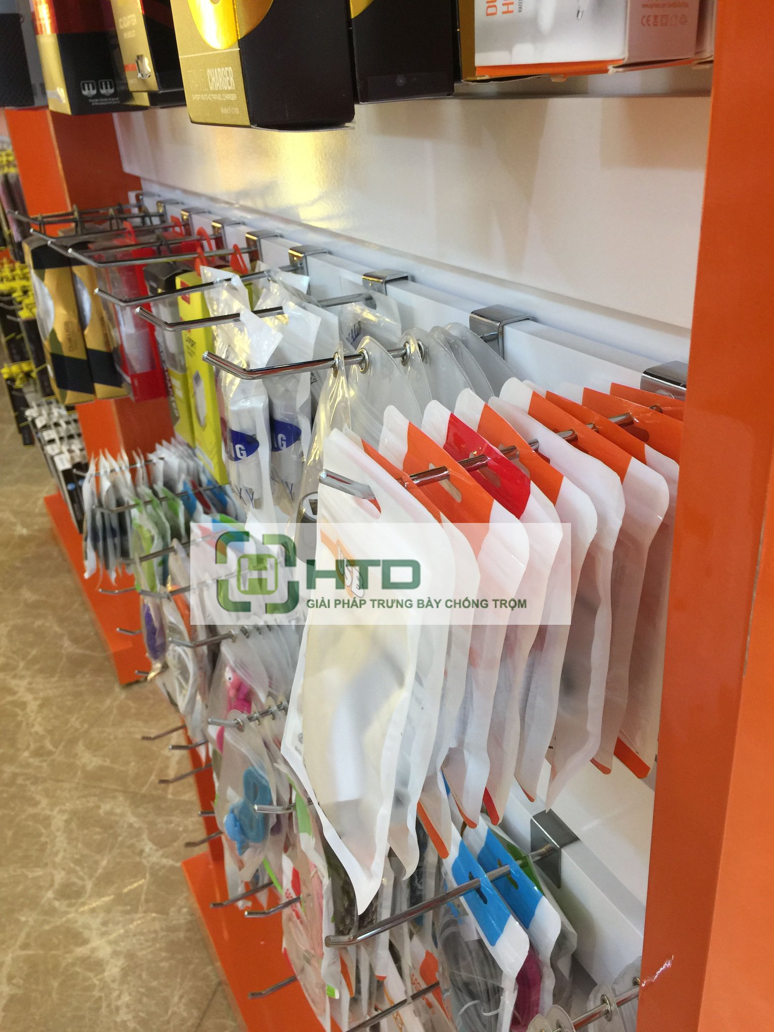 móc treo phụ kiện cài hộp