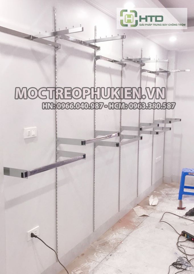 kệ treo quần áo