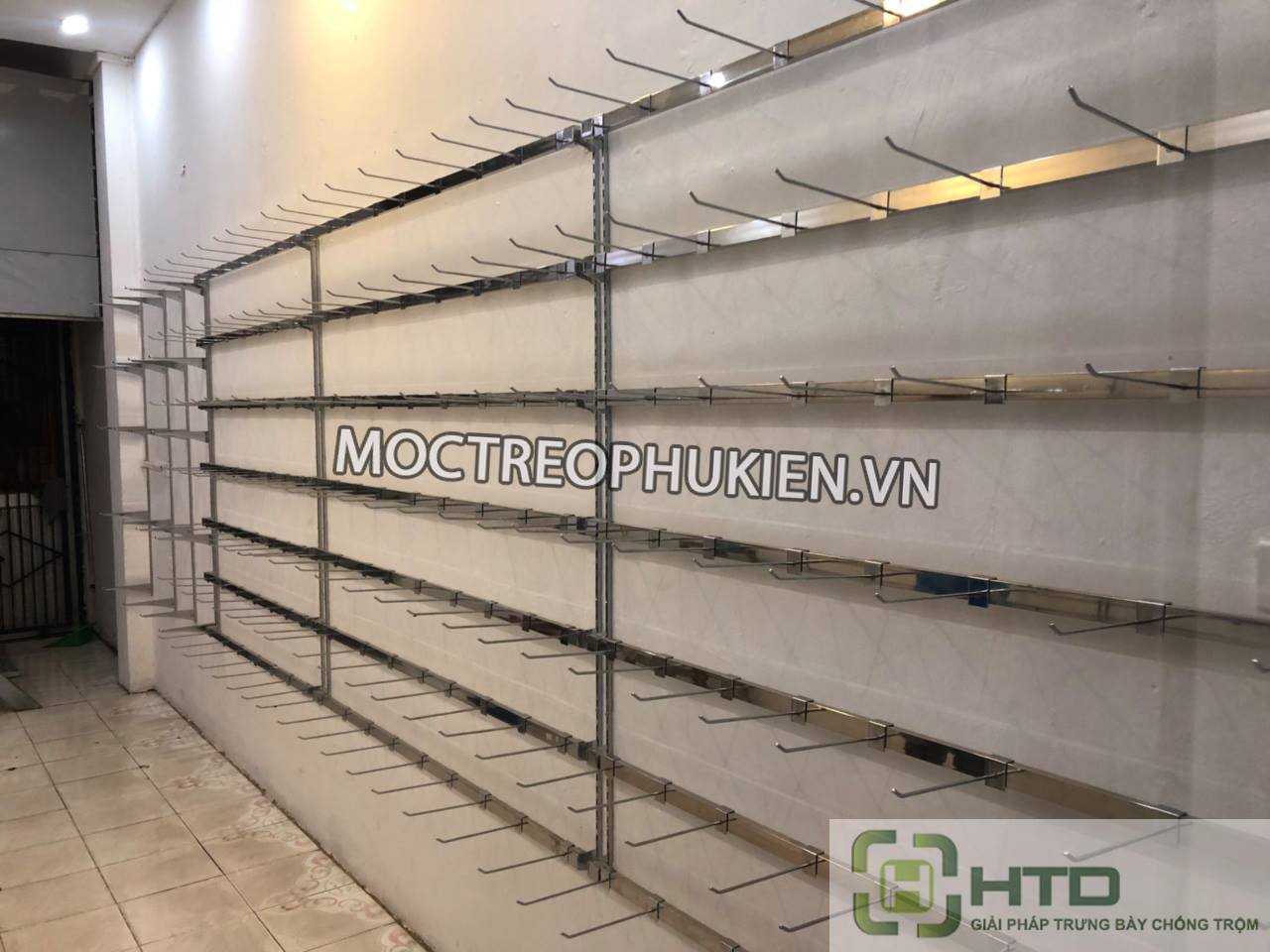 ke treo phu kien dien thoai