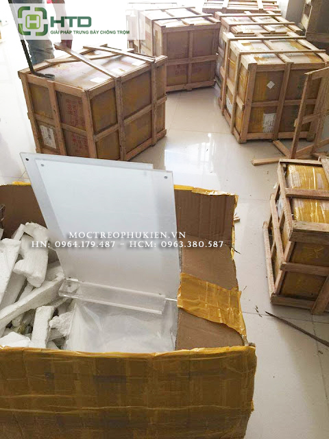 kệ mica a4 để bàn