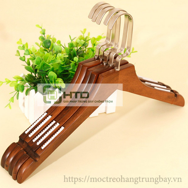 móc gỗ treo quần áo