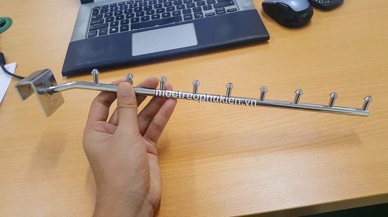 moc treo phu kien thoi trang