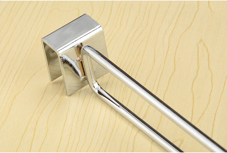 chan cai moc treo phu kien