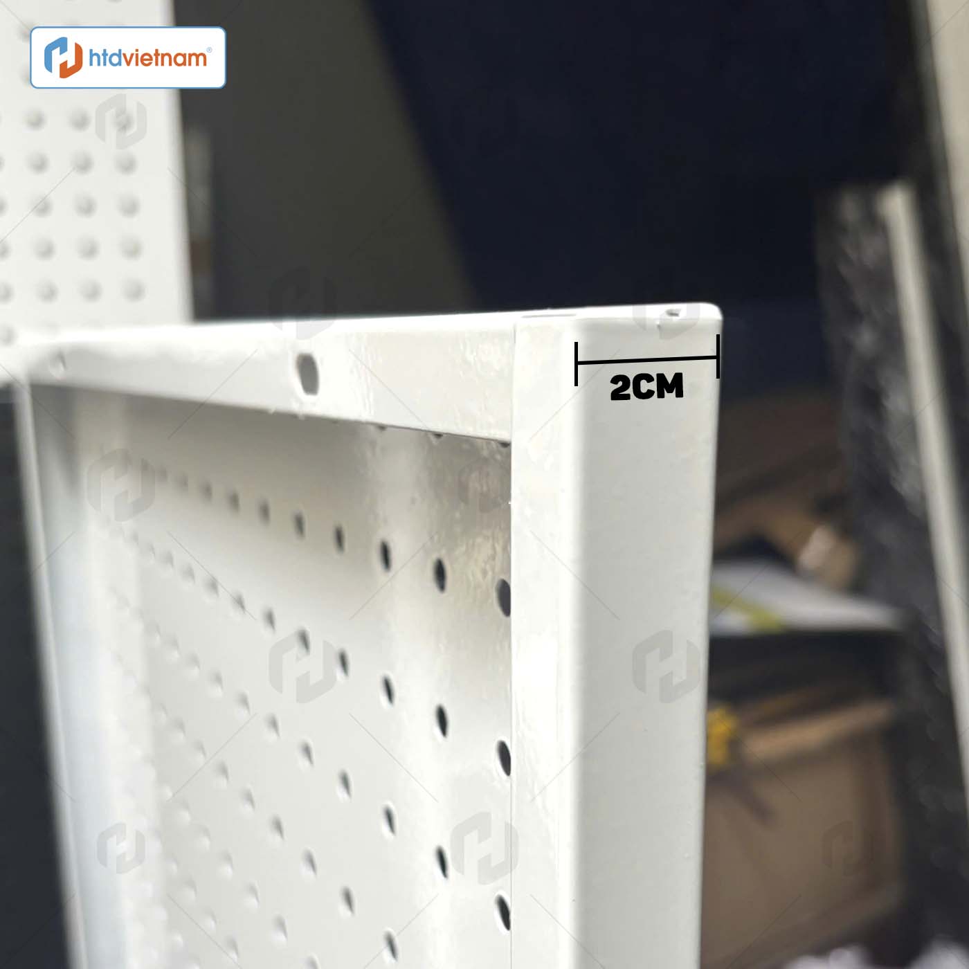 Tấm thép đục lỗ treo dụng cụ