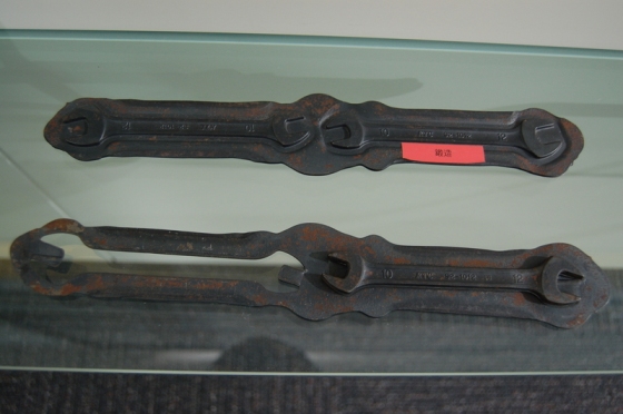 Máy dập khuôn, máy ép sản phẩm KTC