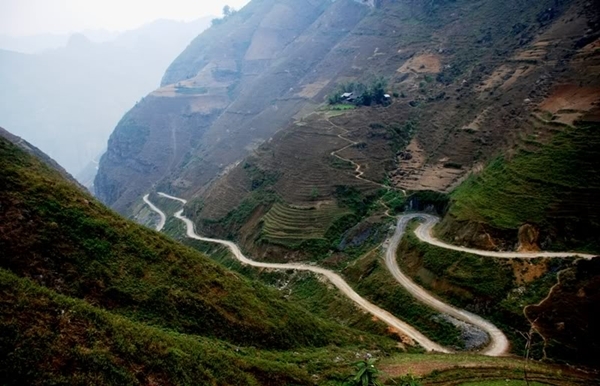 Đường đèo dốc nguy hiểm, đèo Thung Khe, đèo dốc Mai Châu Hòa Bình