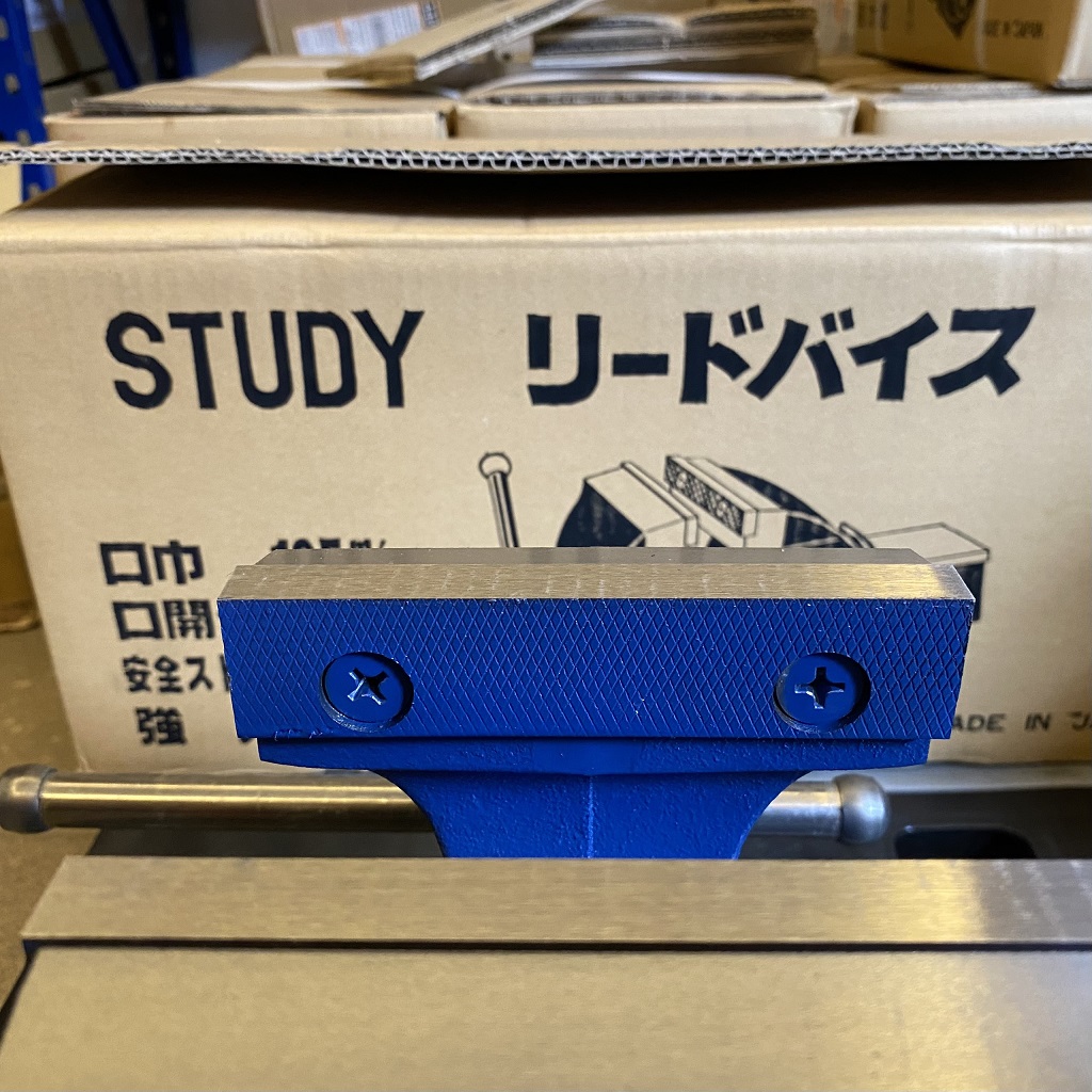 Nước sơn zin, đóng nguyên hộp, nhập mới 100%,