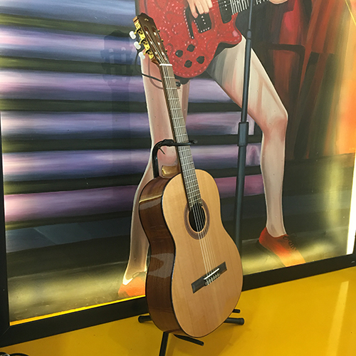 Đàn Guitar Classic