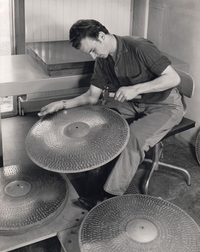 dong bua cymbal