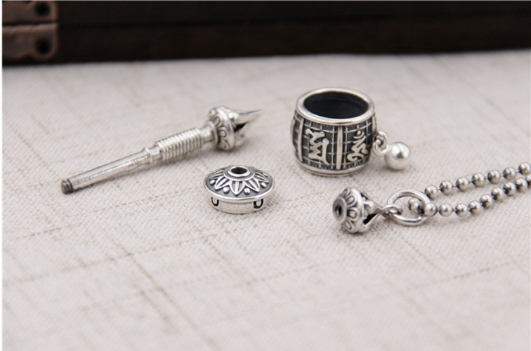 Mặt Dây Chuyền Kinh Luân Om Mani Padme Hum - DC455