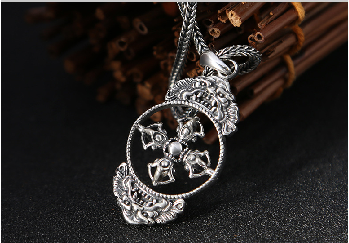 Mặt Dây Chuyền Chùy Kim Cang Phật Giáo - DC460