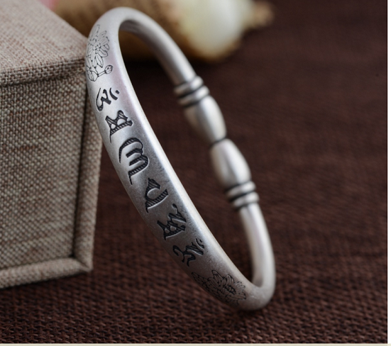 VÒNG TAY KHẮC OM MANI PADME HUM TÂY TẠNG - VT272