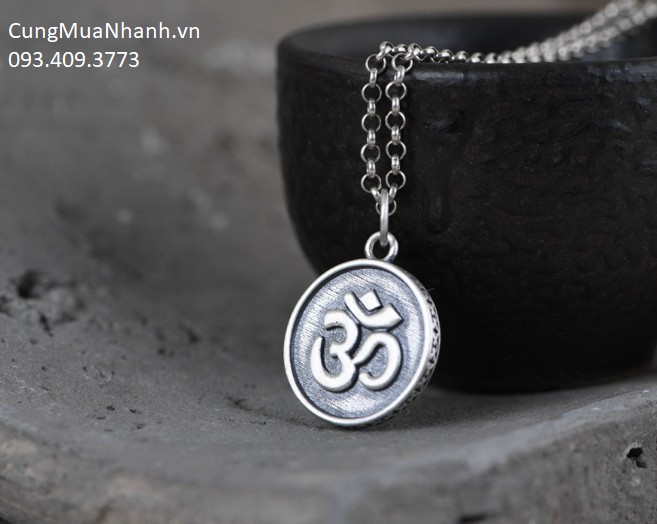 Mặt dây chuyền chữ Om - DC580