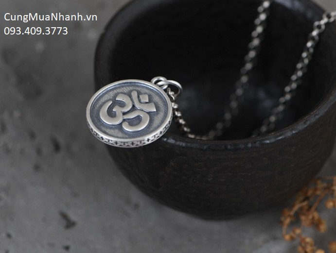 Mặt dây chuyền chữ Om - DC580