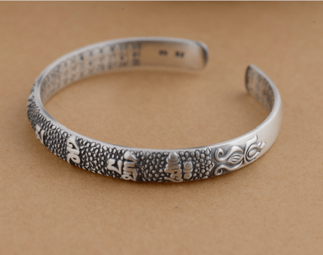 VÒNG TAY KHẮC OM MANI PADME HUM TÂY TẠNG - VT242