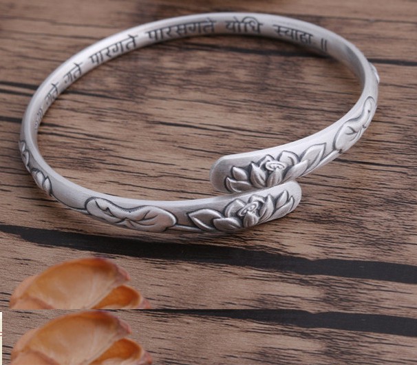 Vòng Tay Khắc Liên Hoa Tây Tạng - VT364