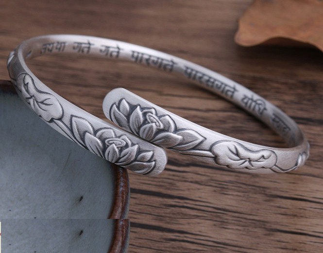 Vòng Tay Khắc Liên Hoa Tây Tạng - VT364