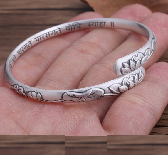 Vòng Tay Khắc Liên Hoa Tây Tạng - VT364