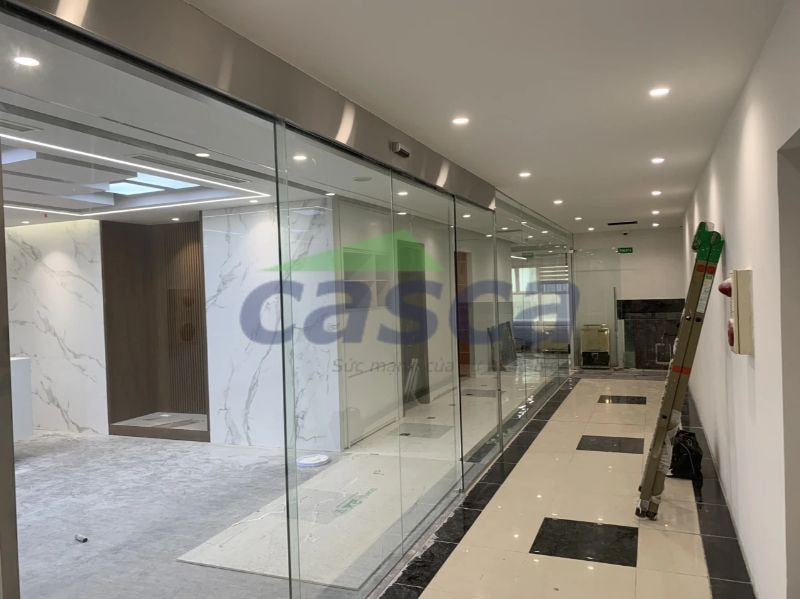 Cửa kính tự động văn phòng có độ an toàn cao