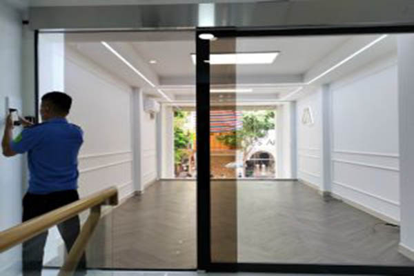 Hệ thống camera đếm người ra vào