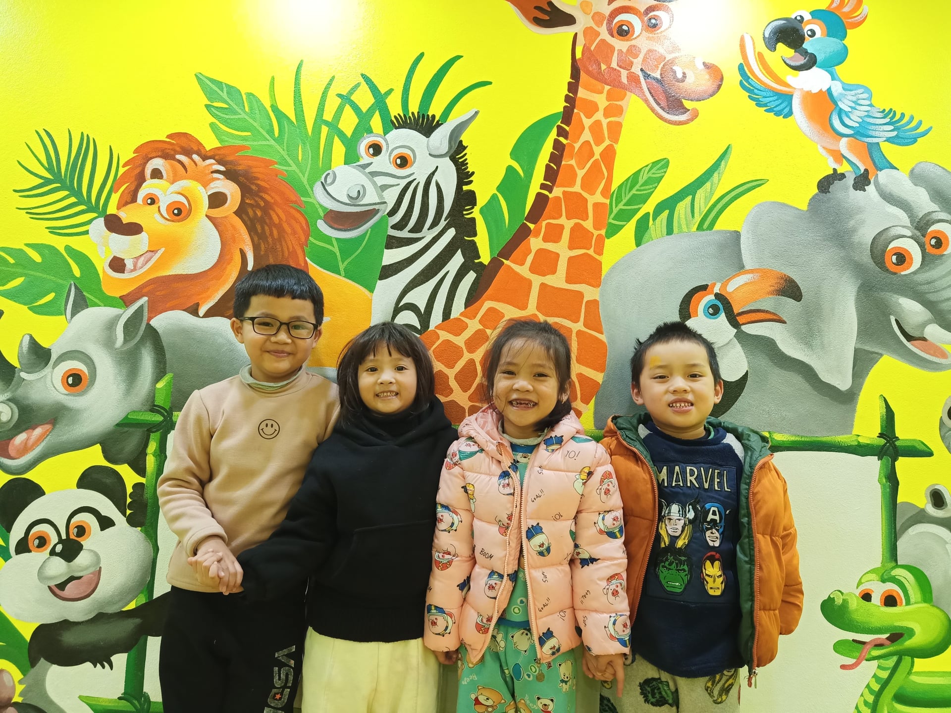 thiết kế thi công tranh 3D tại trung tâm luyện chữ đẹp Quỳnh An