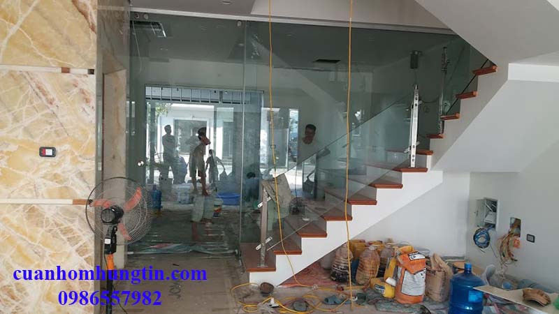 cửa trượt ray treo( lùa) lắp đặt tại vinhomes hạ long