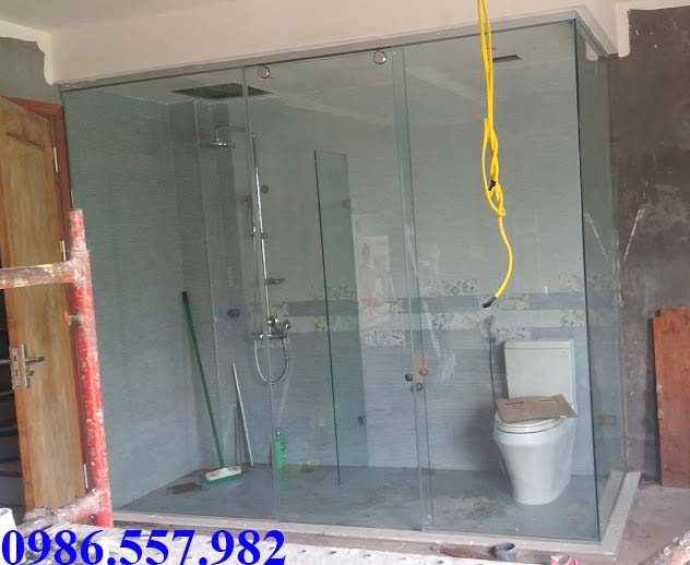 phòng tắm kính cường lực mở trượt dùng ray liền vách
