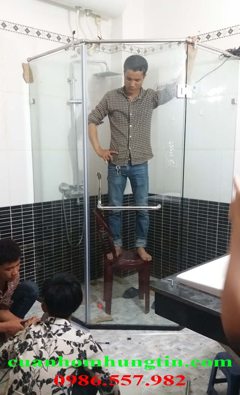 vách kính phòng tăm hoàng mai hà nội