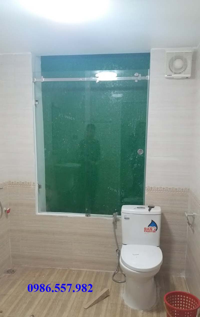 vách kính phòng tắm mở trượt xuân la tây hồ hà nội