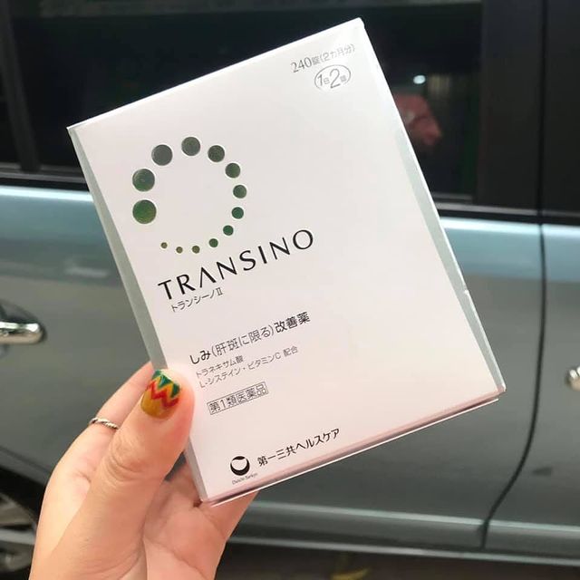 "Bây giờ nám trên da của tôi đã được giảm khoảng 20%, da sáng hơn và đi đâu cũng tự tin hơn hẳn.”, review của chị Ngọc Lan.