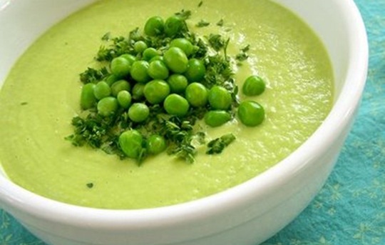 Cháo sườn heo nấu với đậu Hà Lan