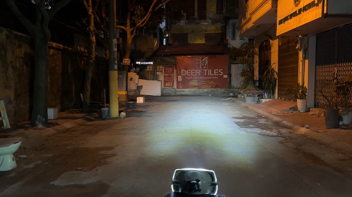 Đèn pha LED Philips Moto M5 7.5w Rally