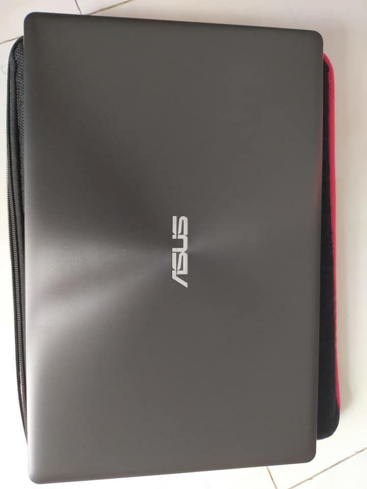 Máy tính xách tay ASUS X550CC