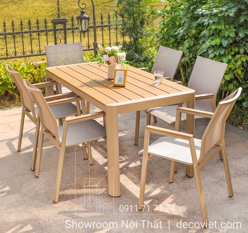 Bộ bàn ghế ngoài trời bằng gỗ đã qua xử lý chống mối mọt, chống thấm, phong cách gần gũi