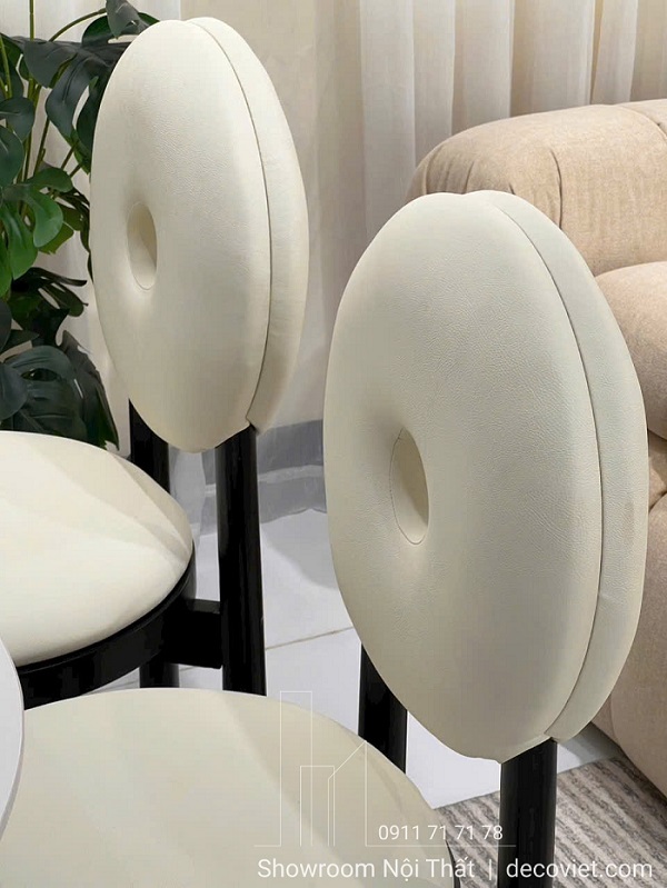 Bàn ăn 4 ghế phong cách Bắc Âu mặt đá trắng sang trọng