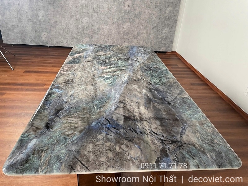 bàn ăn mặt đá cao cấp