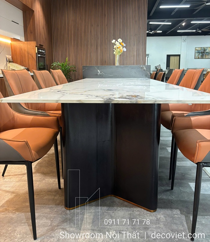 Không gian phòng ăn hiện đại nổi bật với mẫu bàn ăn dài 2m6 cho 8 người sử dụng