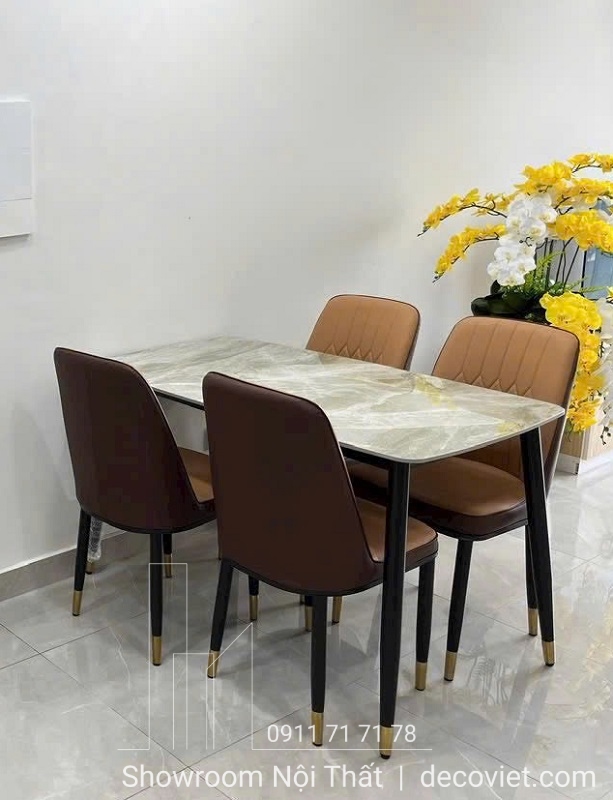 bàn ăn mặt đá 4 ghế