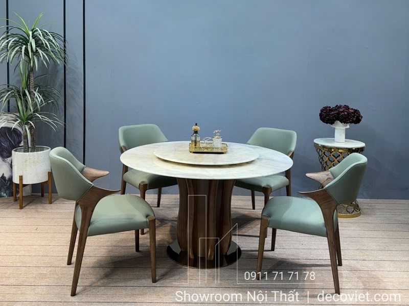 Bàn ăn 4 chỗ ngồi phối màu hài hòa