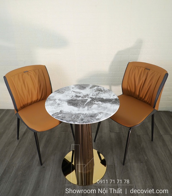 Bàn cafe tròn nhỏ gọn phù hợp căn hộ chung cư hiện đại