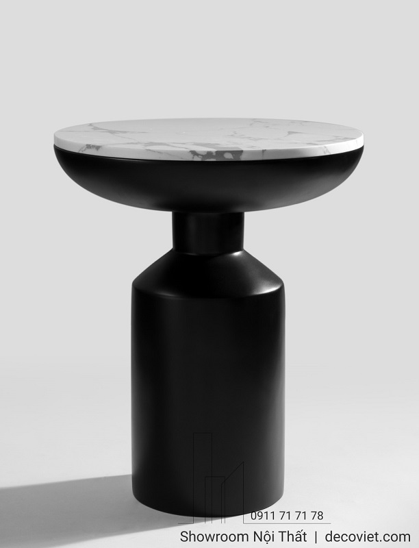 Bàn trang trí decor tròn đặt cạnh sofa phòng khách, thiết kế gọn dễ phối nội thất