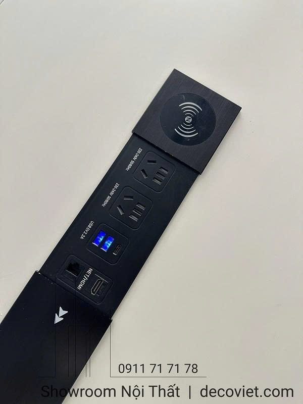 mẫu bàn làm việc thiết kế thông minh, hiện đại