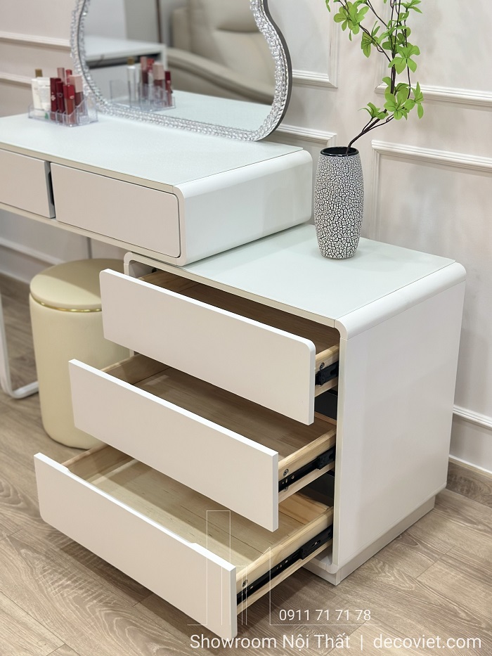 Chi tiết ngăn kéo bàn trang điểm 158S trượt êm, dễ sử dụng