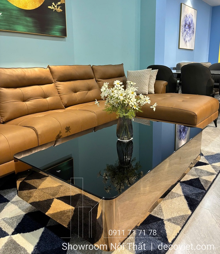 Bàn trà hiện đại tone đen – đồng, phù hợp với phong cách nội thất tối giản