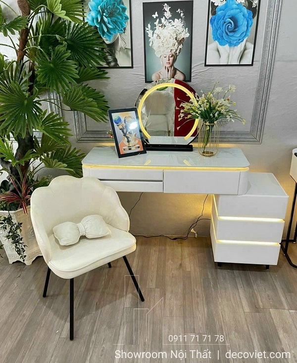 Bàn trang điểm đẹp phong cách hiện đại có đèn viền